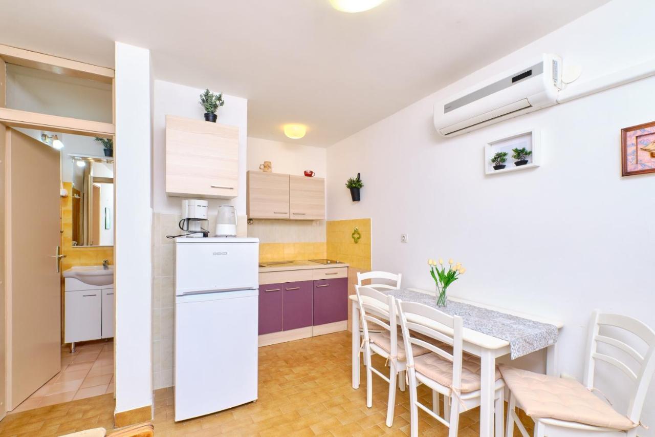 Apartments Vanda Mali Lošinj Exterior foto
