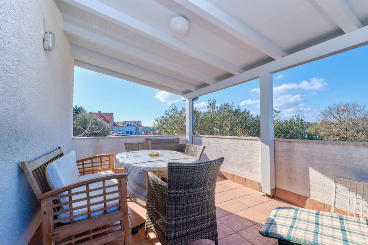 Apartments Vanda Mali Lošinj Exterior foto