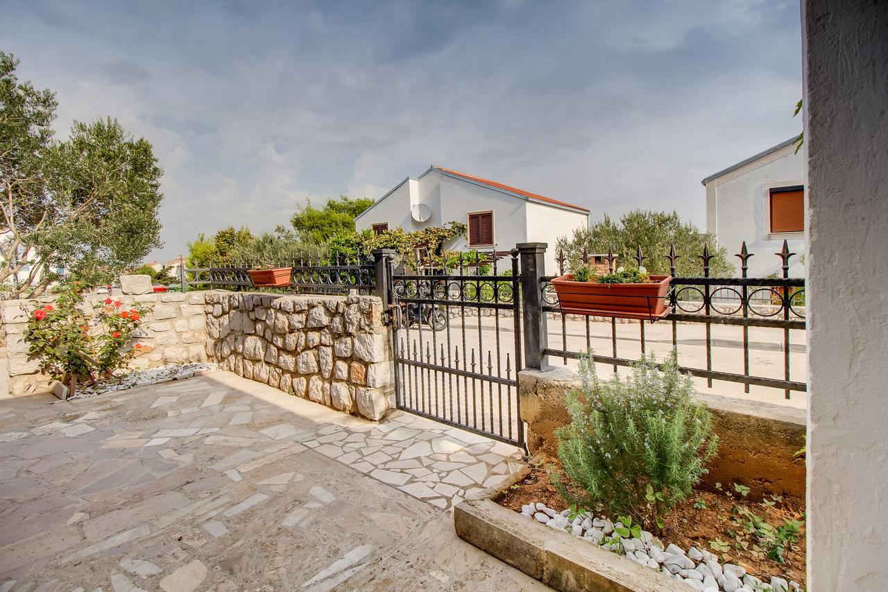 Apartments Vanda Mali Lošinj Exterior foto